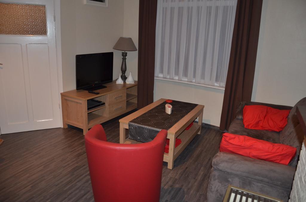 Apartment Sariks Place Bruges Room photo